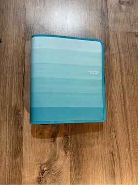 Five Star Blue-Teal Gradient Zippered Binder